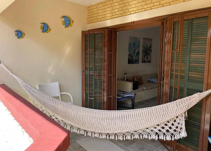 Apartamento Ubatuba ao lado das praias de Enseada e Santa Rita